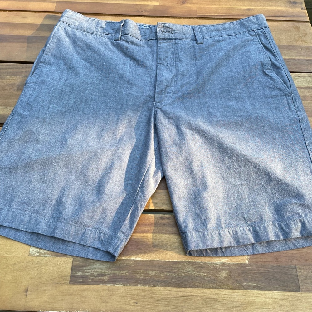 Banana Republic “Aiden” Shorts - Picture 5 of 8
